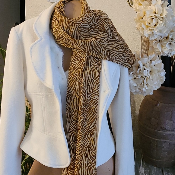 SAFARI SCARF BROWN CREME GOLD COLORS 42 BY 60 - Picture 6 of 16